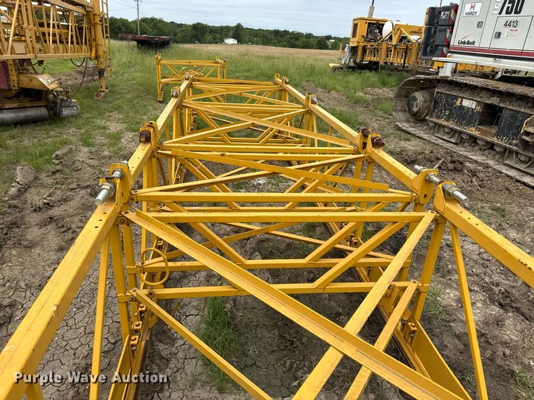 image for item DV4101 2002 Terex Bid-Well 3600 concrete screed