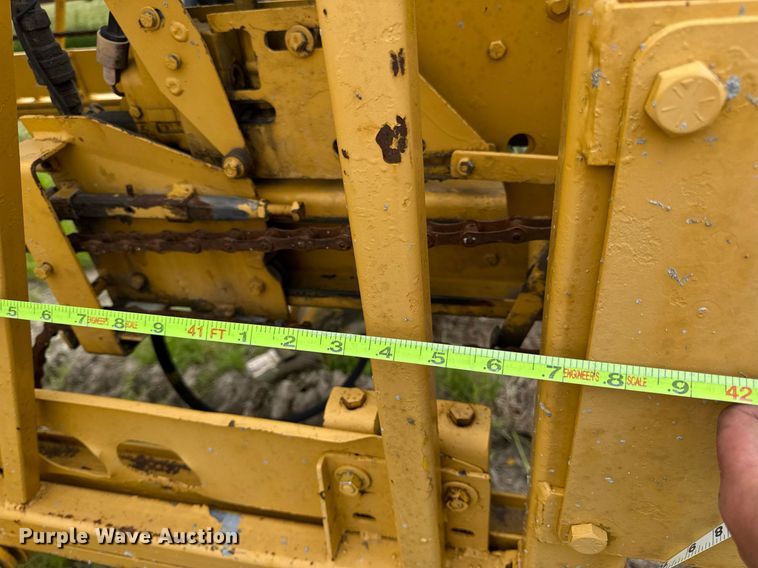 image for item DV4101 2002 Terex Bid-Well 3600 concrete screed