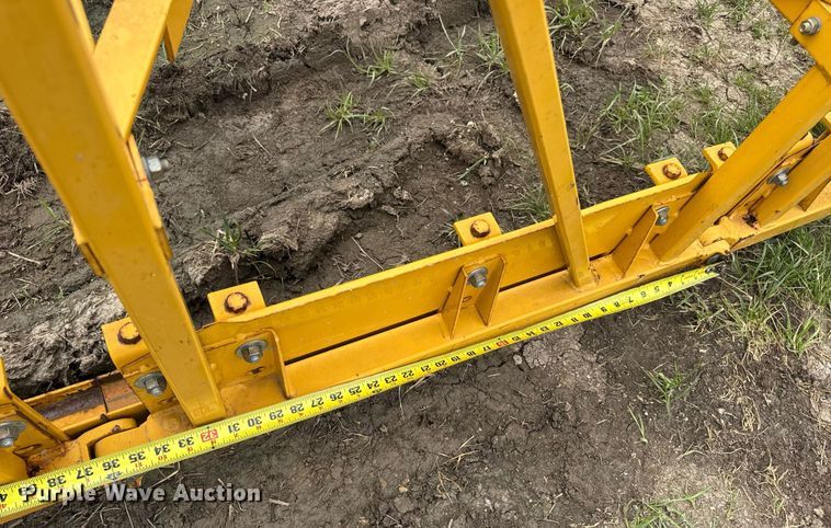 image for item DV4101 2002 Terex Bid-Well 3600 concrete screed