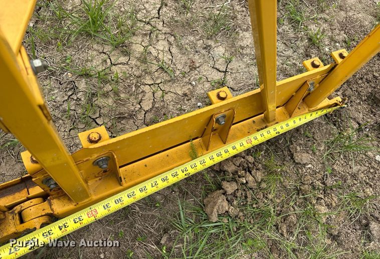 image for item DV4101 2002 Terex Bid-Well 3600 concrete screed