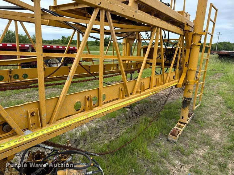 image for item DV4101 2002 Terex Bid-Well 3600 concrete screed