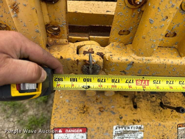 image for item DV4101 2002 Terex Bid-Well 3600 concrete screed