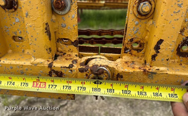 image for item DV4101 2002 Terex Bid-Well 3600 concrete screed