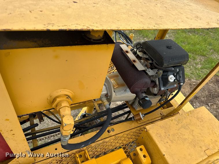 image for item DV4101 2002 Terex Bid-Well 3600 concrete screed