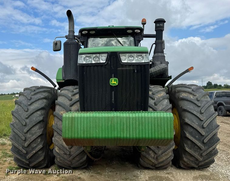 image for item DV4109 2015 John Deere 9520R Scraper Special 4WD tractor