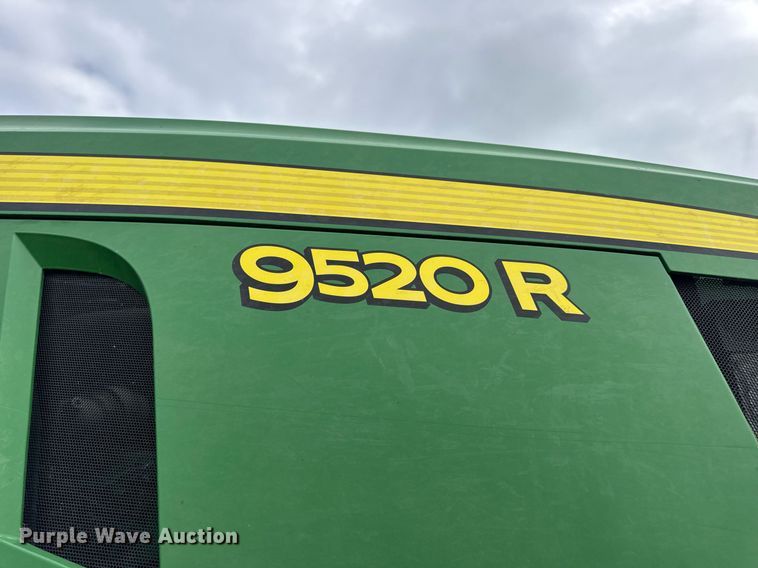 image for item DV4109 2015 John Deere 9520R Scraper Special 4WD tractor