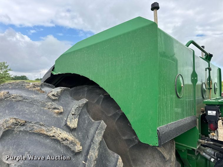 image for item DV4109 2015 John Deere 9520R Scraper Special 4WD tractor