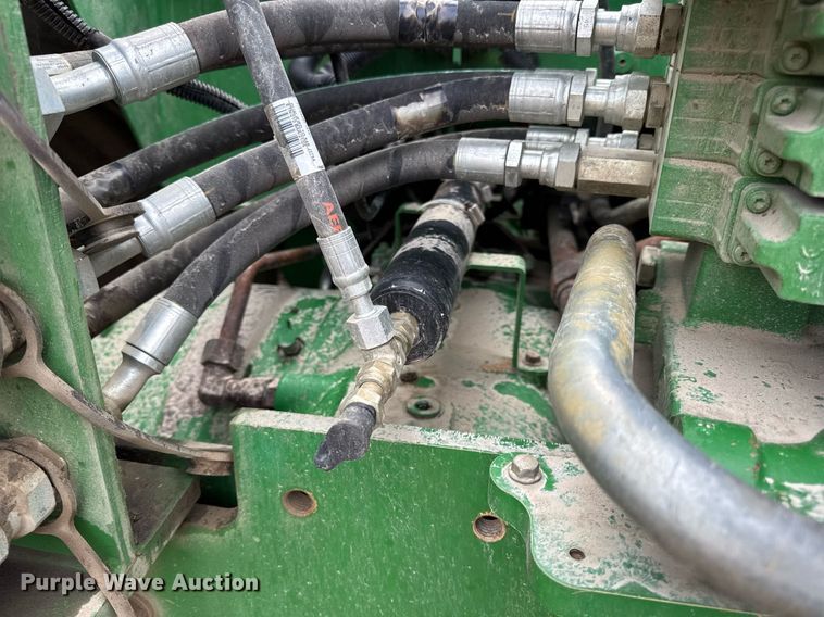 image for item DV4109 2015 John Deere 9520R Scraper Special 4WD tractor