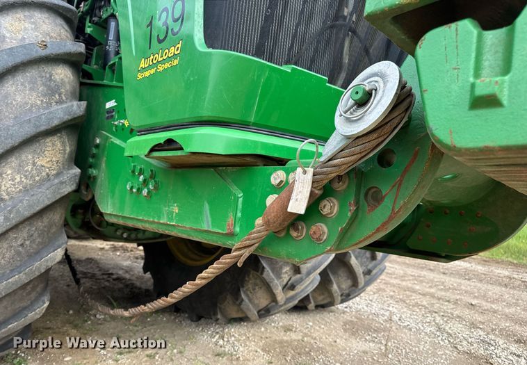 image for item DV4109 2015 John Deere 9520R Scraper Special 4WD tractor