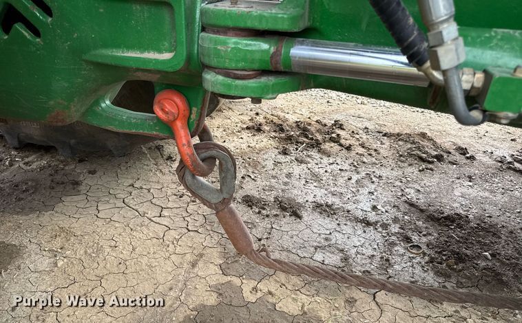 image for item DV4109 2015 John Deere 9520R Scraper Special 4WD tractor