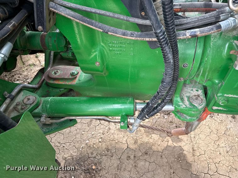 image for item DV4109 2015 John Deere 9520R Scraper Special 4WD tractor