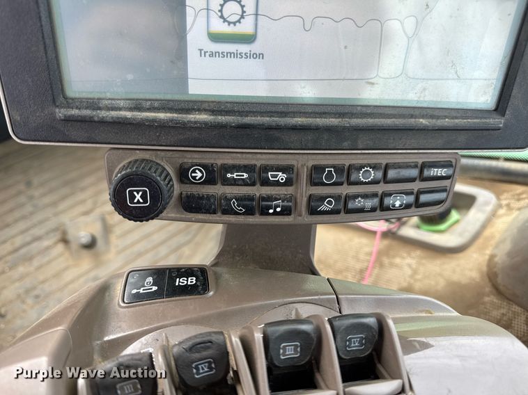 image for item DV4109 2015 John Deere 9520R Scraper Special 4WD tractor