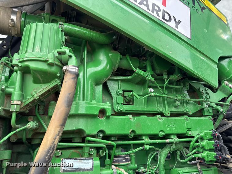 image for item DV4109 2015 John Deere 9520R Scraper Special 4WD tractor