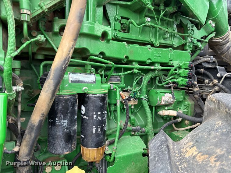 image for item DV4109 2015 John Deere 9520R Scraper Special 4WD tractor