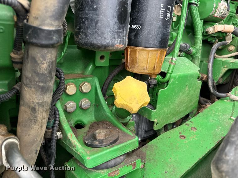 image for item DV4109 2015 John Deere 9520R Scraper Special 4WD tractor