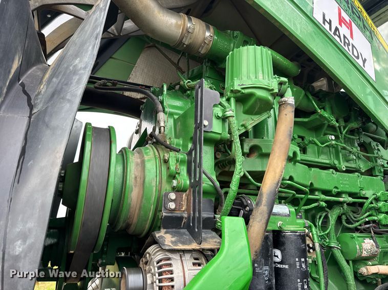 image for item DV4109 2015 John Deere 9520R Scraper Special 4WD tractor