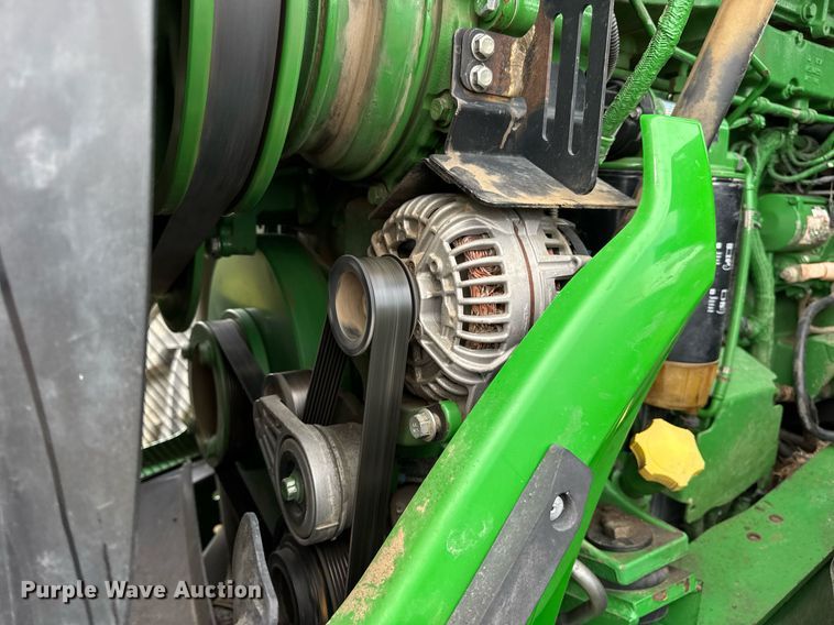 image for item DV4109 2015 John Deere 9520R Scraper Special 4WD tractor