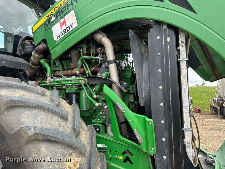 image for item DV4109 2015 John Deere 9520R Scraper Special 4WD tractor