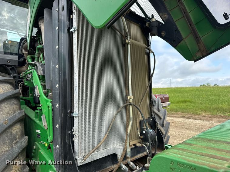 image for item DV4109 2015 John Deere 9520R Scraper Special 4WD tractor