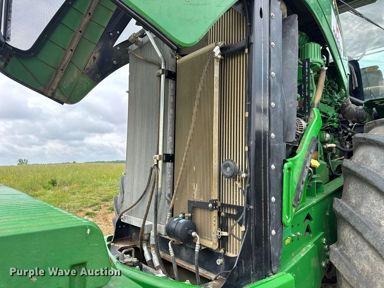 image for item DV4109 2015 John Deere 9520R Scraper Special 4WD tractor