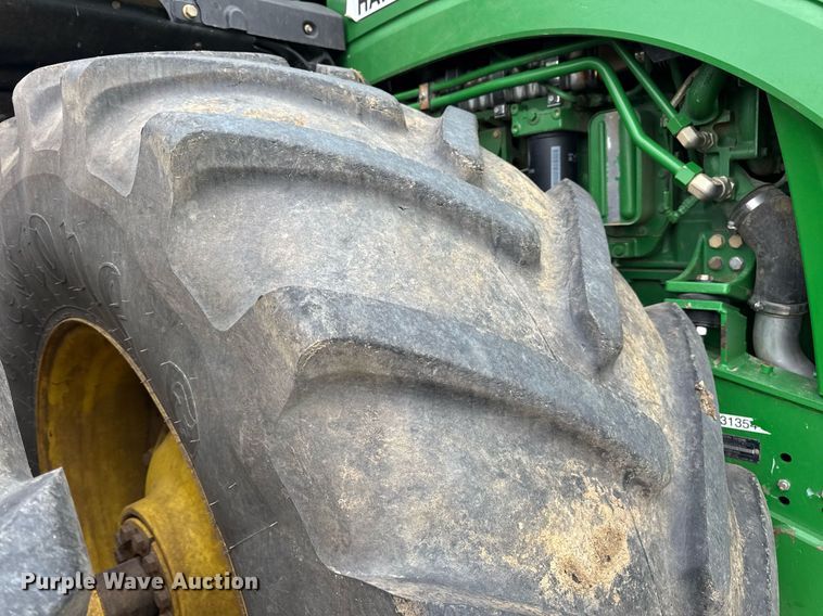 image for item DV4109 2015 John Deere 9520R Scraper Special 4WD tractor