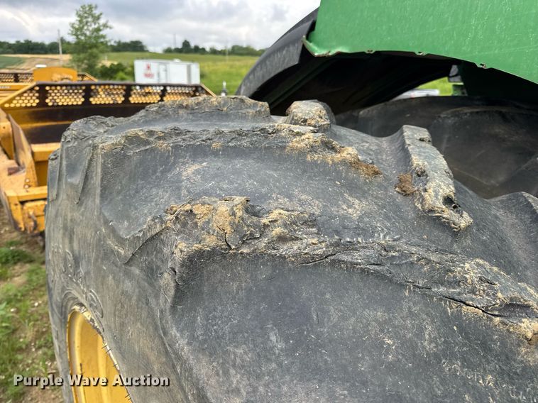 image for item DV4109 2015 John Deere 9520R Scraper Special 4WD tractor