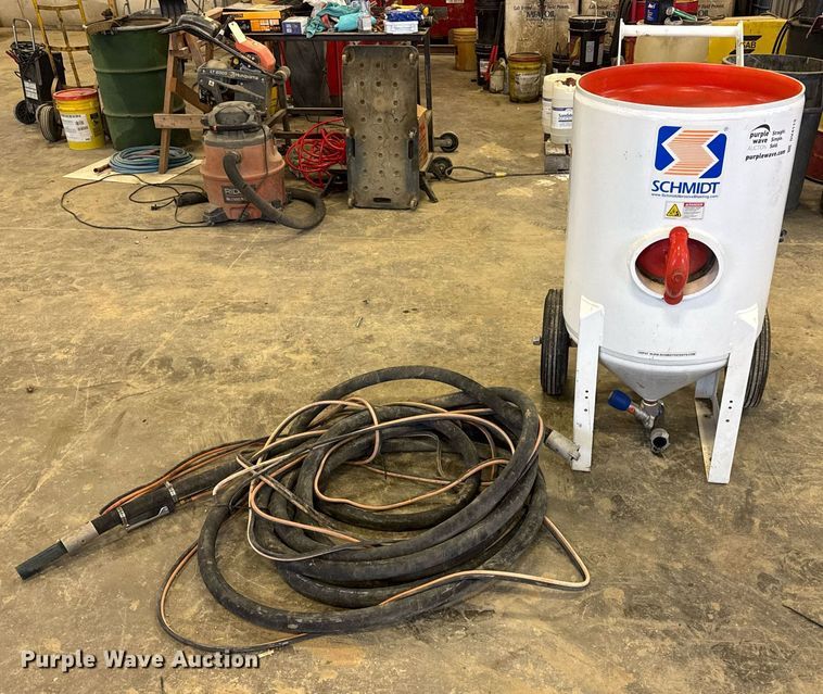 image for item DV4113 2021 Axxiom Manufacturing Schmidt 6.5 C.F sand blaster