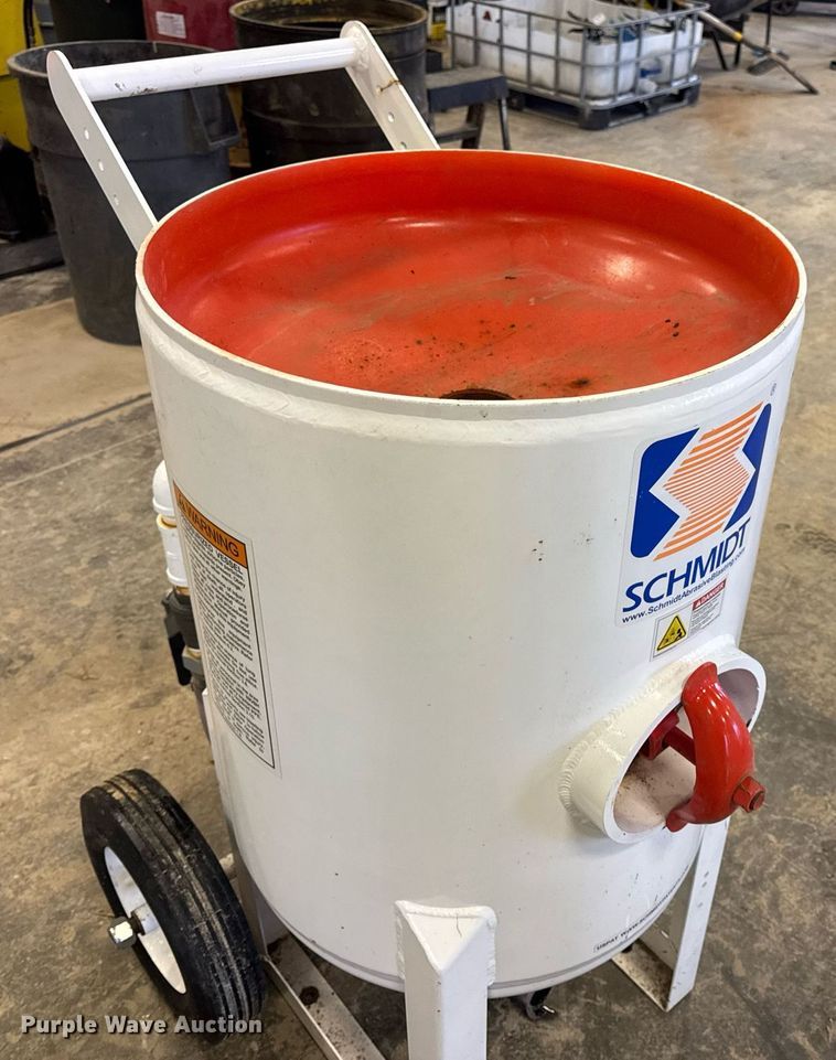 image for item DV4113 2021 Axxiom Manufacturing Schmidt 6.5 C.F sand blaster