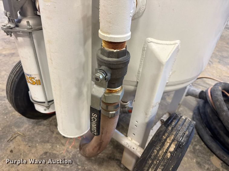 image for item DV4113 2021 Axxiom Manufacturing Schmidt 6.5 C.F sand blaster