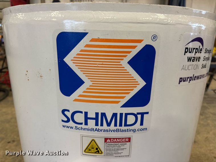 image for item DV4113 2021 Axxiom Manufacturing Schmidt 6.5 C.F sand blaster