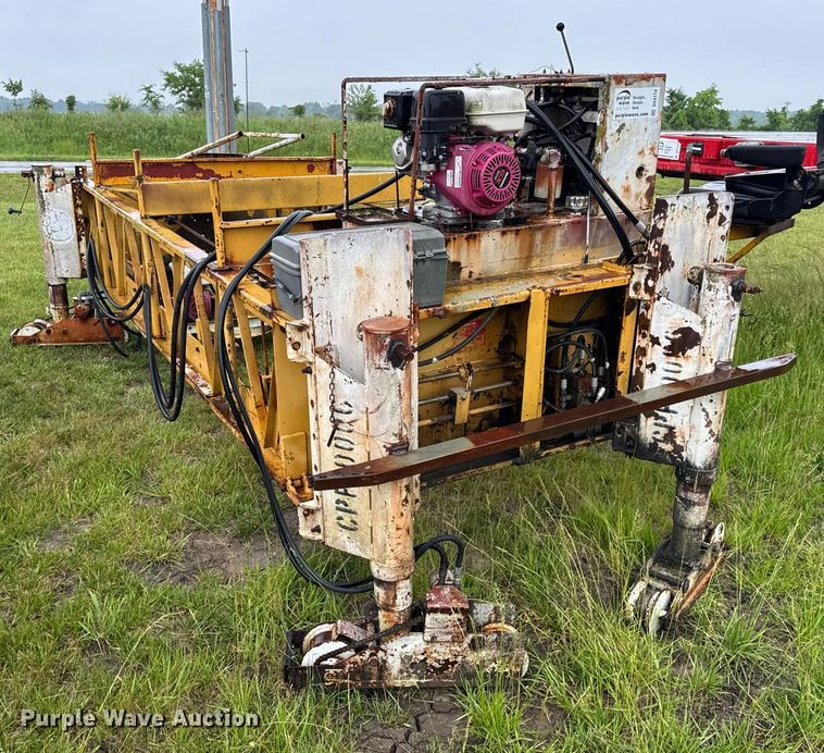 image for item DV4114 Gomaco C-450 bridge deck finisher