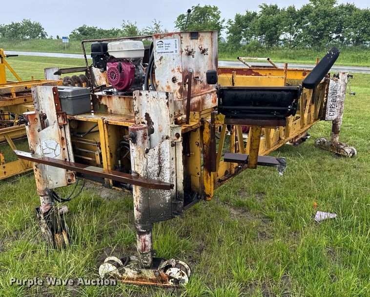 image for item DV4114 Gomaco C-450 bridge deck finisher