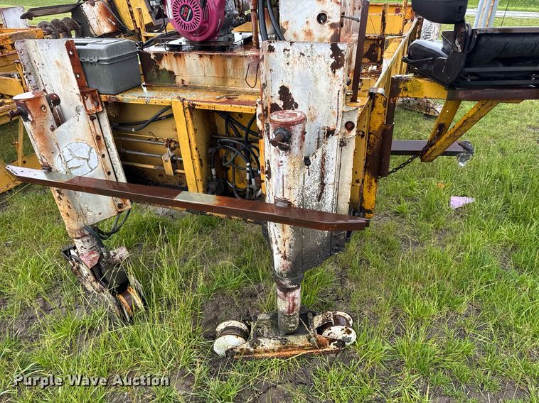 image for item DV4114 Gomaco C-450 bridge deck finisher