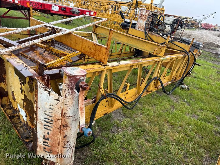 image for item DV4114 Gomaco C-450 bridge deck finisher