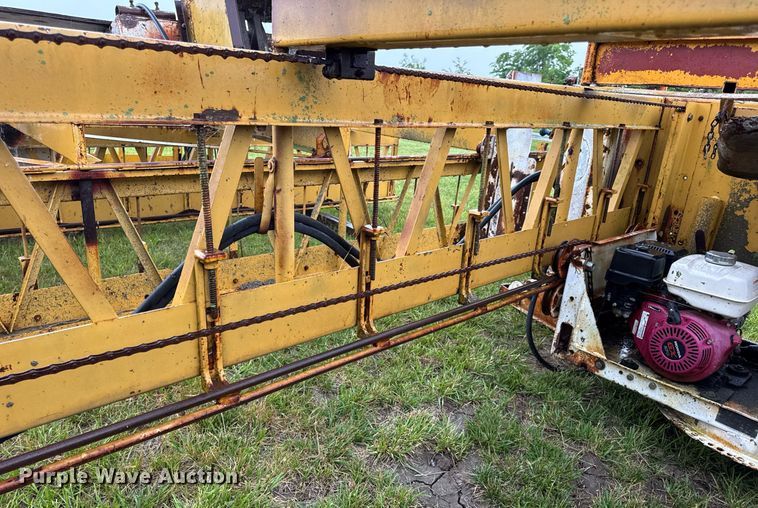 image for item DV4114 Gomaco C-450 bridge deck finisher