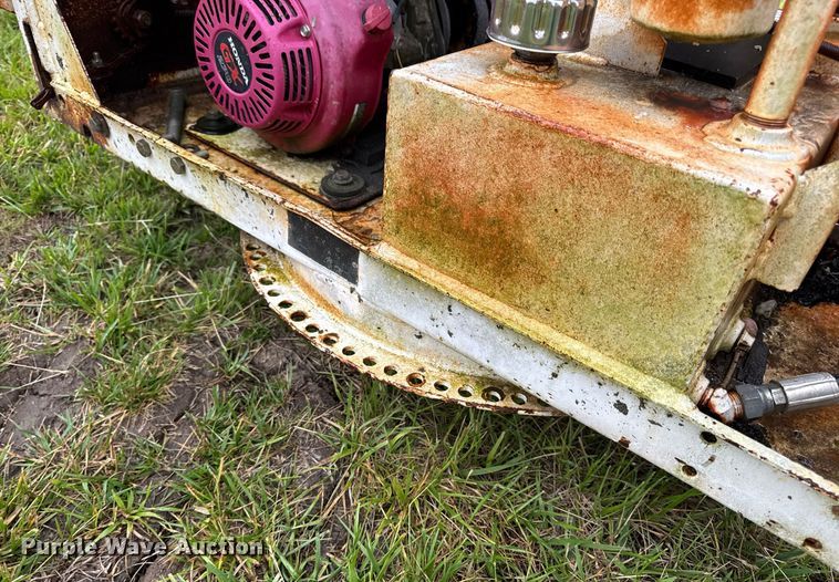 image for item DV4114 Gomaco C-450 bridge deck finisher