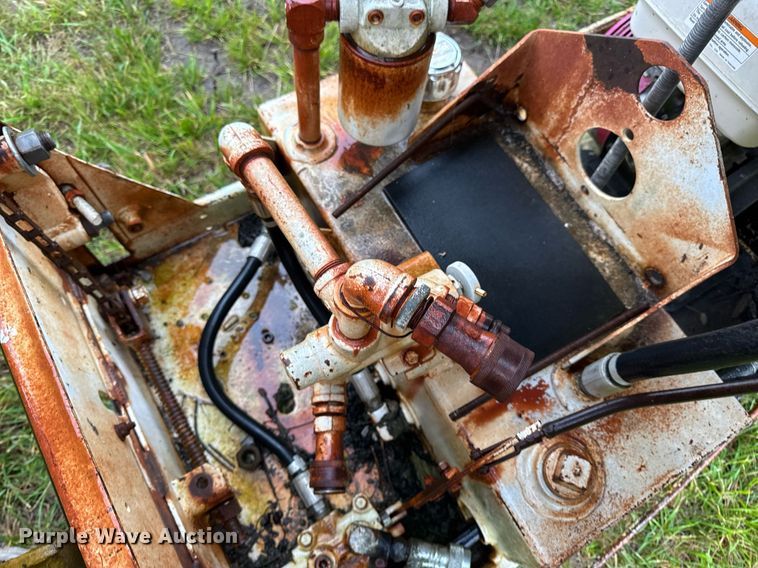 image for item DV4114 Gomaco C-450 bridge deck finisher