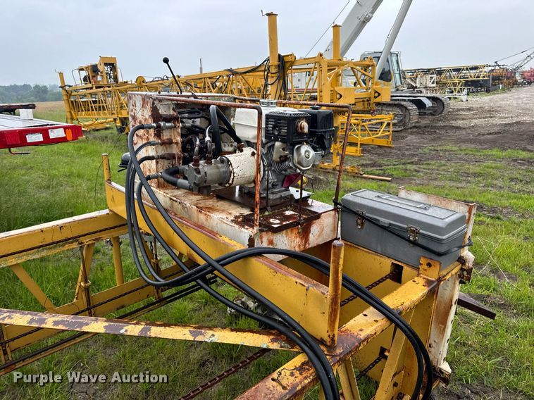 image for item DV4114 Gomaco C-450 bridge deck finisher