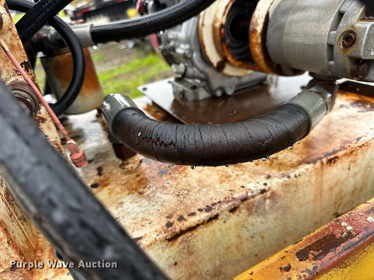 image for item DV4114 Gomaco C-450 bridge deck finisher