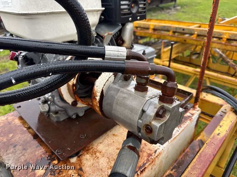 image for item DV4114 Gomaco C-450 bridge deck finisher