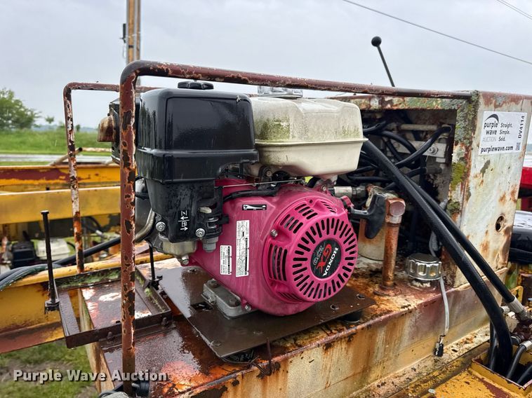 image for item DV4114 Gomaco C-450 bridge deck finisher