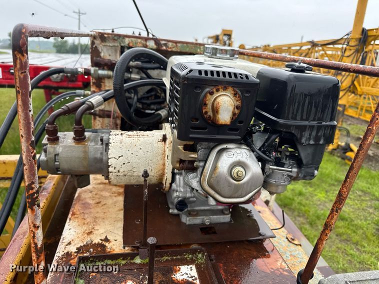 image for item DV4114 Gomaco C-450 bridge deck finisher