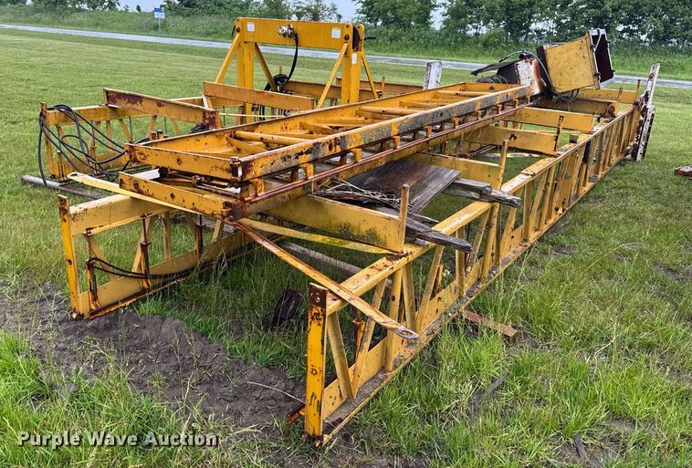 image for item DV4114 Gomaco C-450 bridge deck finisher