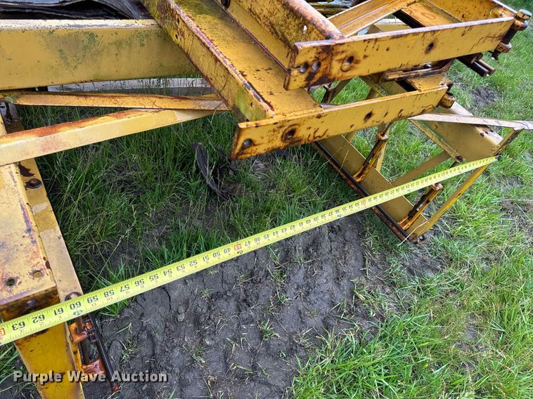 image for item DV4114 Gomaco C-450 bridge deck finisher