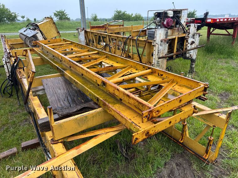 image for item DV4114 Gomaco C-450 bridge deck finisher