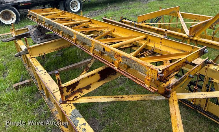 image for item DV4114 Gomaco C-450 bridge deck finisher