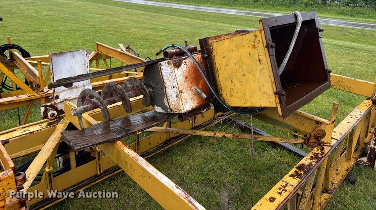 image for item DV4114 Gomaco C-450 bridge deck finisher