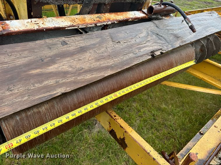 image for item DV4114 Gomaco C-450 bridge deck finisher