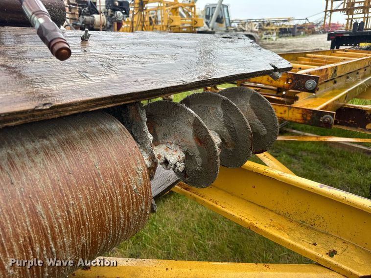 image for item DV4114 Gomaco C-450 bridge deck finisher