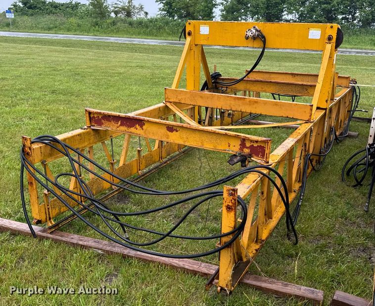 image for item DV4114 Gomaco C-450 bridge deck finisher